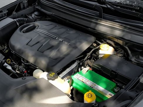 Used 2021 Jeep Cherokee Limited w/ Mopar Interior Package image 61