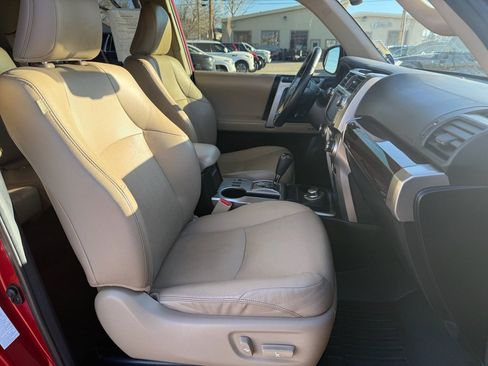 Used 2014 Toyota 4Runner Limited image 21