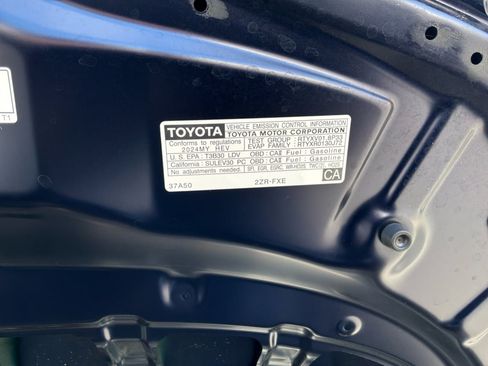 Used 2024 Toyota Corolla SE w/ SE Package FWD image 24
