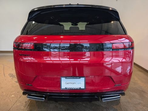 New 2026 Land Rover Range Rover Sport Dynamic SE image 4
