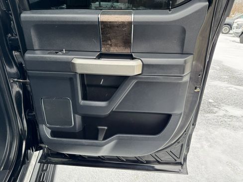 Used 2022 Ford F350 Lariat w/ Black Appearance Package image 36