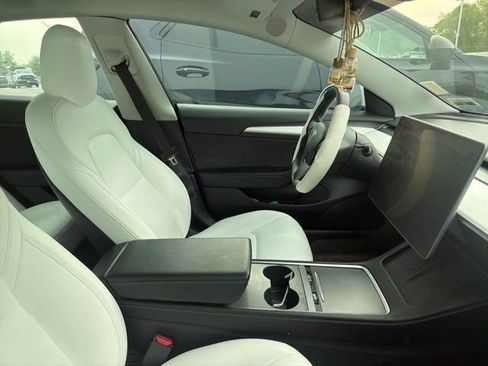 Used 2021 Tesla Model 3 Standard Range Plus RWD image 6