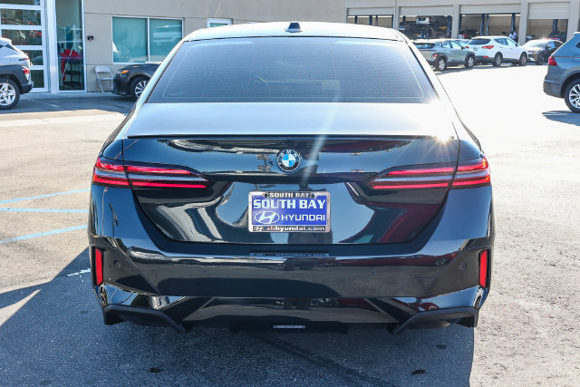 Used 2024 BMW 530i w/ M Sport Package RWD image 5