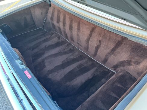 Used 1987 Mercedes-Benz 560 SL image 42