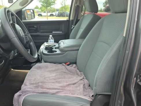 Used 2017 RAM 1500 Express AWD/4WD image 8