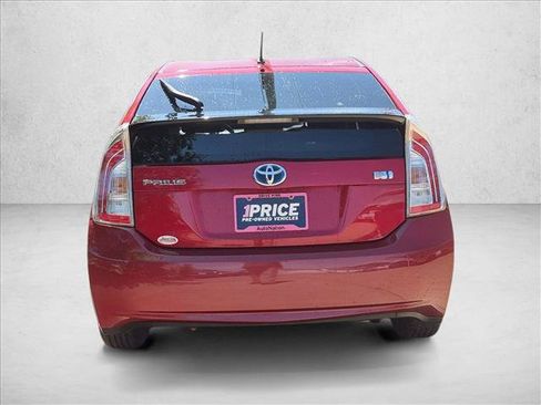 Used 2014 Toyota Prius Two FWD image 7