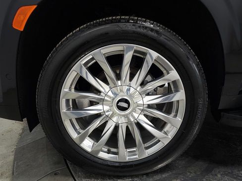 Used 2022 Cadillac Escalade Premium Luxury image 14