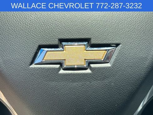 Used 2023 Chevrolet Equinox LT FWD image 25
