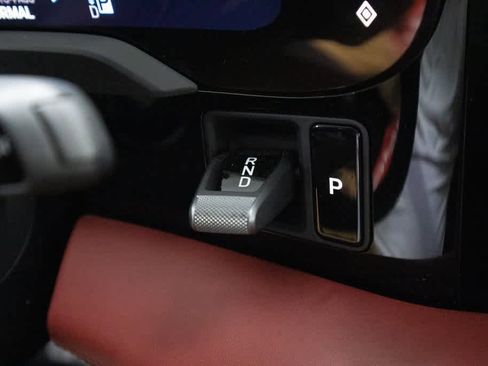 Certified 2025 Porsche Taycan 4S image 25