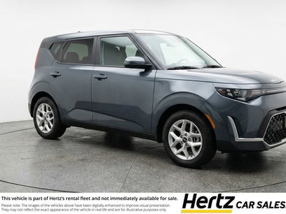Used 2025 Kia Soul LX w/ LX Technology Package