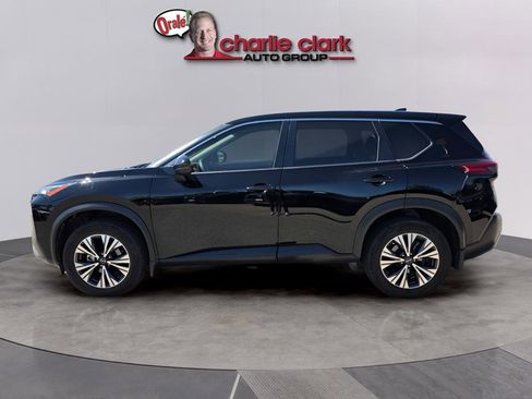 Certified 2023 Nissan Rogue SV FWD image 3