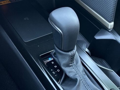 New 2026 Toyota Camry Hybrid FWD image 21