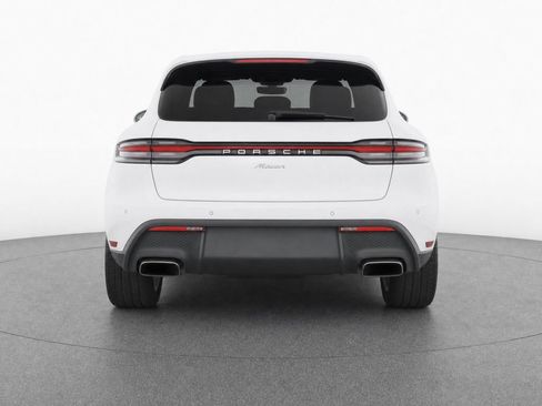 Used 2022 Porsche Macan AWD/4WD image 32