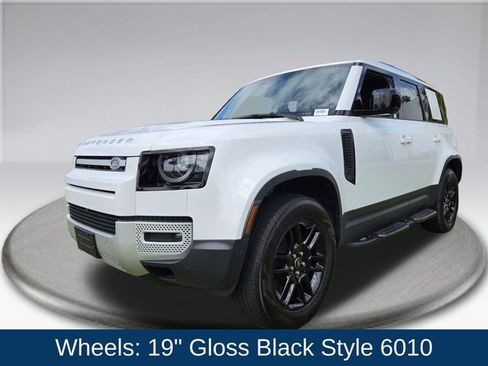 Used 2025 Land Rover Defender 110 S image 19