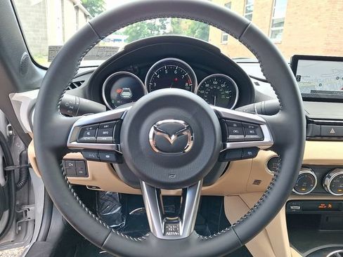 New 2026 MAZDA MX-5 Miata RF Grand Touring RWD image 18