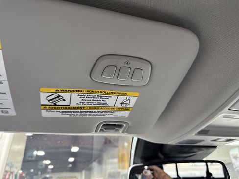 Used 2024 Ford Ranger Lariat w/ FX4 Off-Road Package image 40