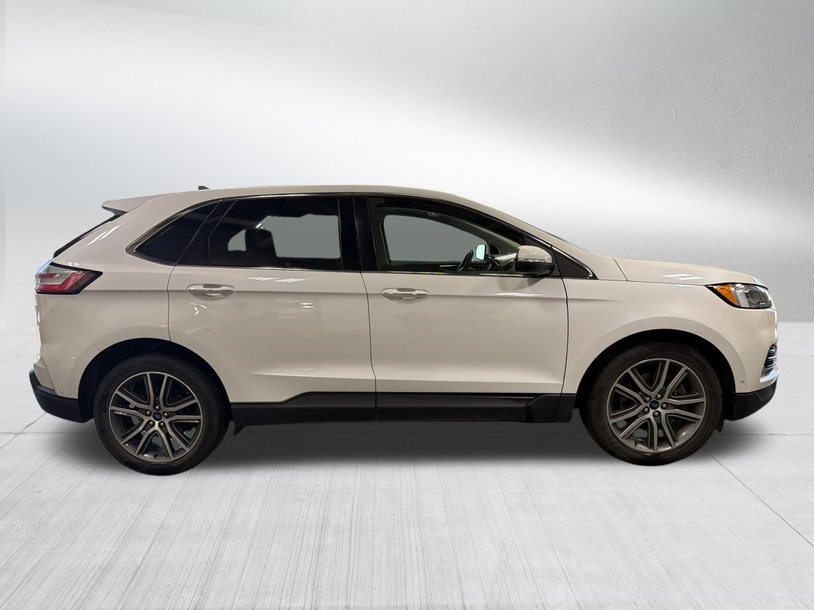 Used 2020 Ford Edge Titanium w/ Equipment Group 301A AWD/4WD image 8