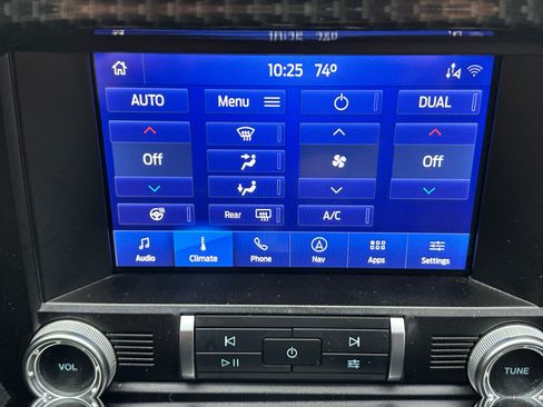 Used 2022 Ford Mustang GT Premium w/ Equipment Group 401A RWD image 18
