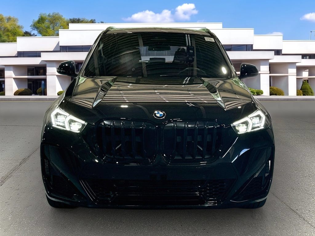 Used 2023 BMW X1 xDrive28i w/ M Sport Package AWD/4WD image 2
