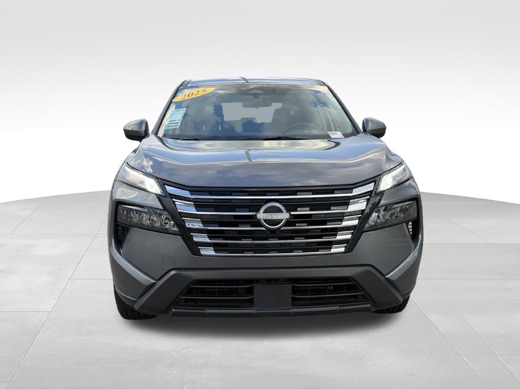 Used 2025 Nissan Rogue SV AWD/4WD image 47