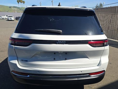 Used 2022 Jeep Grand Cherokee Limited 4xe image 5