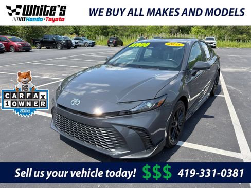 Used 2025 Toyota Camry SE AWD/4WD image 1