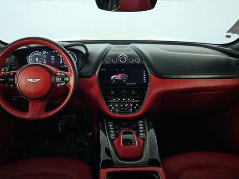 Used 2023 Aston Martin DBX image 12