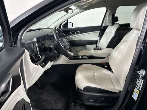 Used 2023 Kia Sportage EX image 11