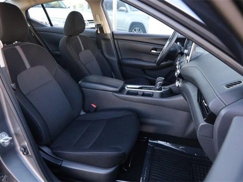 Certified 2024 Nissan Sentra SV image 25