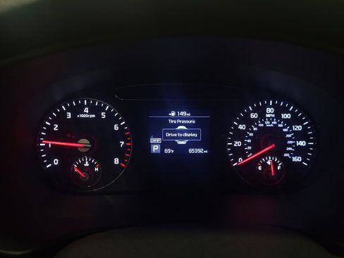 Used 2020 Kia Sorento LX FWD image 23