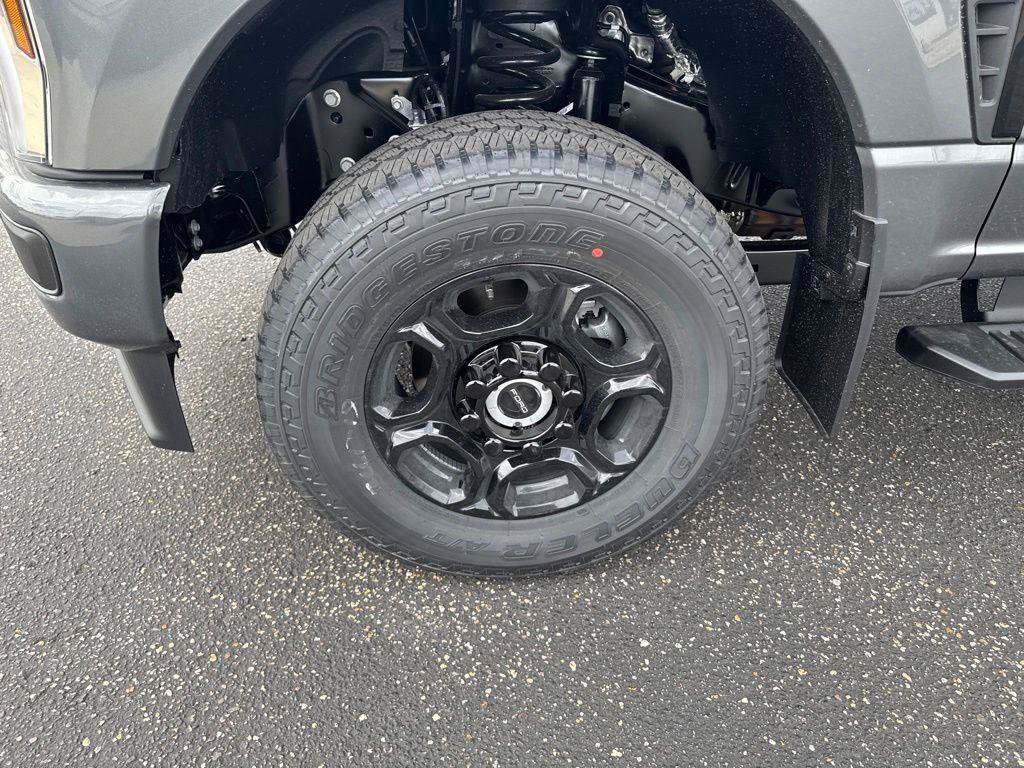 New 2026 Ford F350 XL w/ STX Appearance Package AWD/4WD image 7