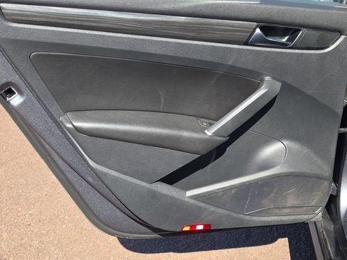 Used 2020 Volkswagen Passat 2.0T R-Line image 21