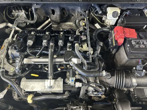 Certified 2022 Nissan Kicks S image 32