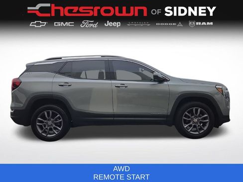 Used 2023 GMC Terrain SLT AWD/4WD image 12