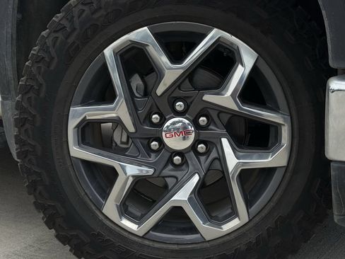 Used 2024 GMC Sierra 1500 SLT AWD/4WD image 9