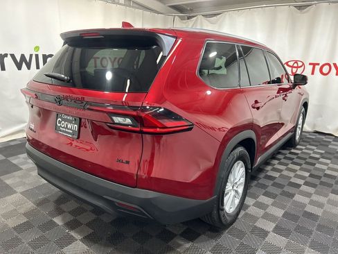 Used 2025 Toyota Grand Highlander AWD Hybrid image 8