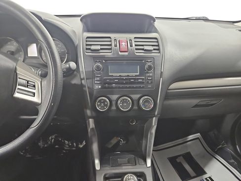 Used 2014 Subaru Forester 2.5i AWD/4WD image 18