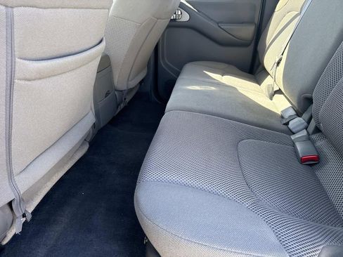 Certified 2019 Nissan Frontier SV image 13