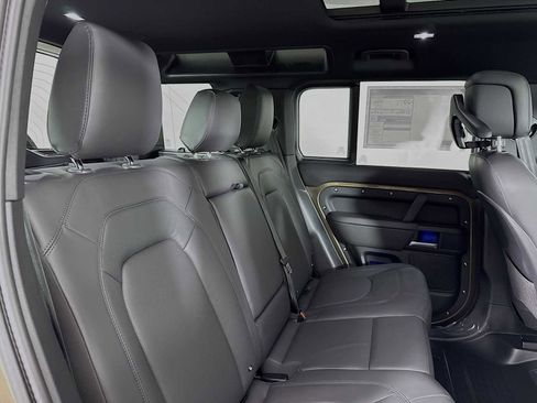 New 2026 Land Rover Defender 110 X-Dynamic SE AWD/4WD image 26