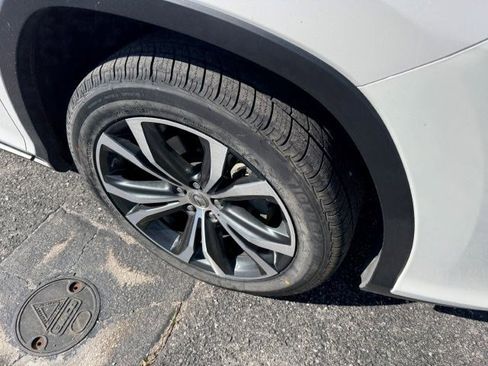 Used 2016 Lexus RX 450h AWD image 9