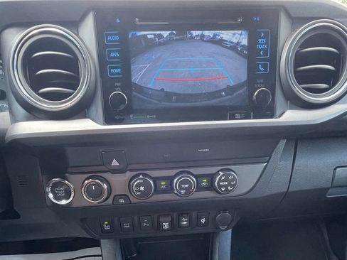 Used 2019 Toyota Tacoma TRD Sport w/ Technology Package AWD/4WD image 26