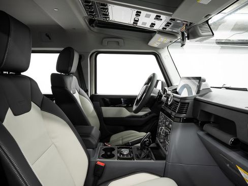 Used 2025 INEOS Grenadier AWD/4WD image 30