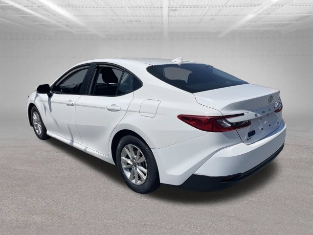 Used 2025 Toyota Camry LE FWD image 11