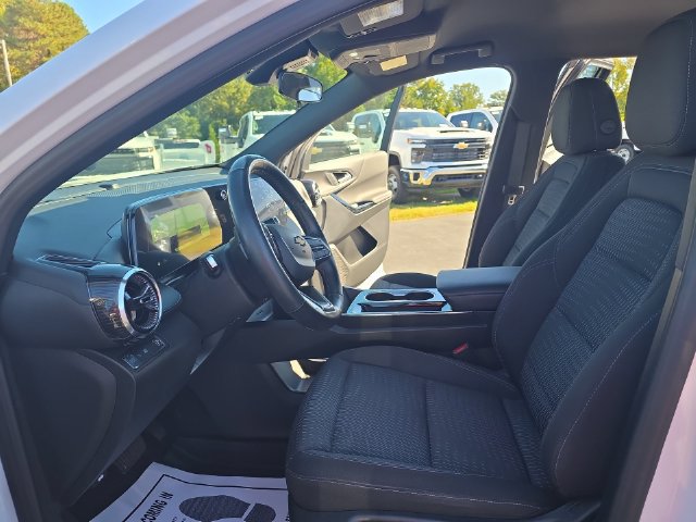 Used 2025 Chevrolet Equinox LT FWD image 16