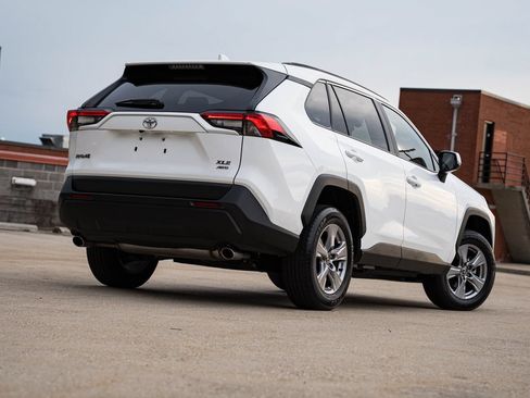 Used 2025 Toyota RAV4 XLE w/ Convenience Package AWD/4WD image 6
