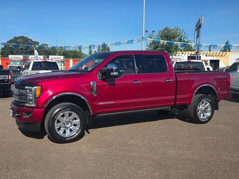 Used 2019 Ford F250 Platinum w/ Platinum Ultimate Package AWD/4WD image 25