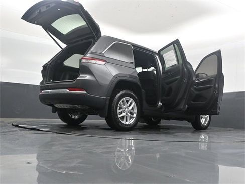 New 2025 Jeep Grand Cherokee Laredo X w/ Luxury Tech Group I image 50