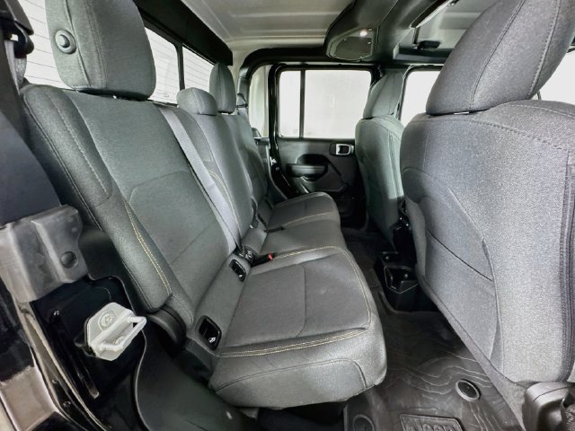 Used 2025 Jeep Gladiator Sport AWD/4WD image 32