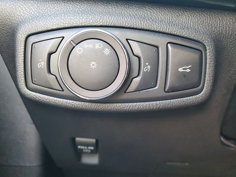 Used 2018 Lincoln MKC Premiere image 30