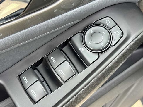 Used 2018 Chevrolet Traverse LT AWD/4WD image 16